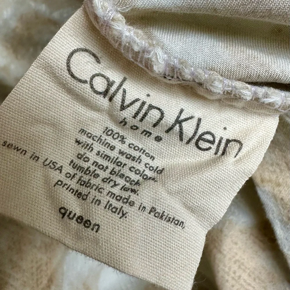 EUC Calvin Klein Duvet Cover, Queen, Satin Cotton, Floral, Peach Orange & Graige